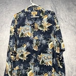 Hawaiian Shirt.  Size 5XL.  Excellent condition.